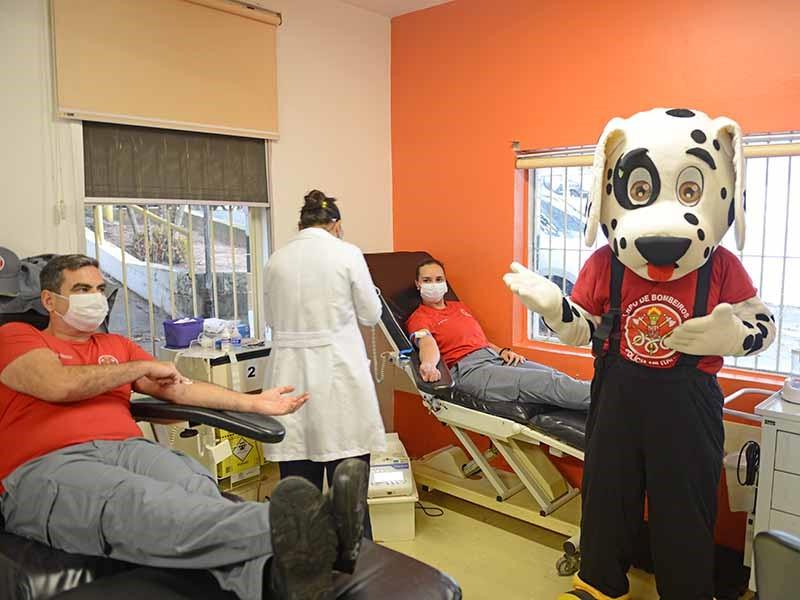 Bombeiros se mobilizam para doar sangue ao Hospital Dr. Mário Gatti