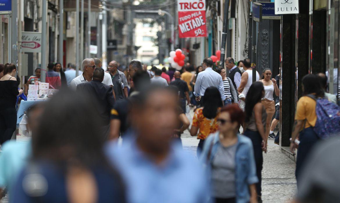 Brasil tem 118 mortes por covid-19 em 24 horas