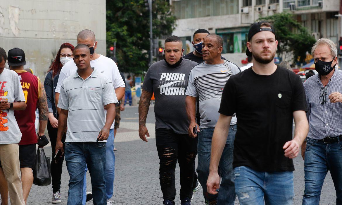 Covid-19: Brasil registra 3.888 novos casos e 39 mortes em 24 horas