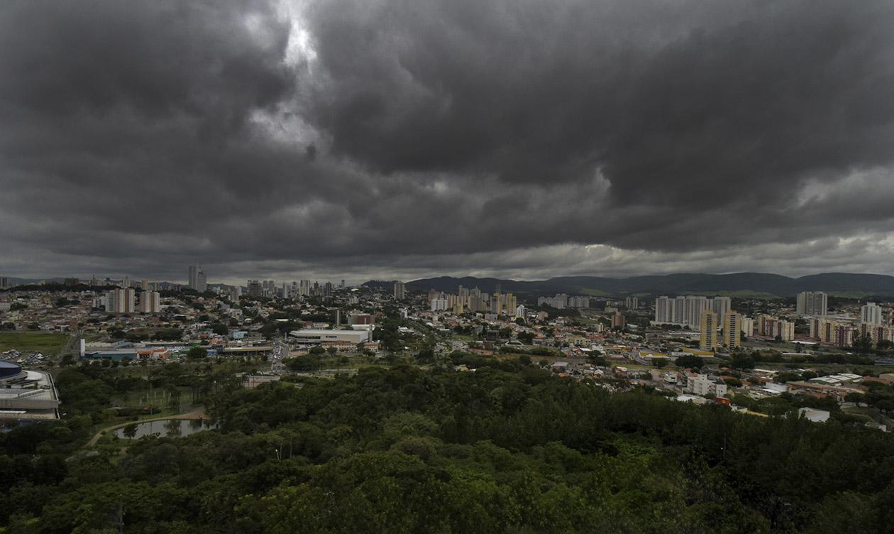 Defesa Civil de Jundiaí alerta para chuvas fortes na quinta e na sexta-feira