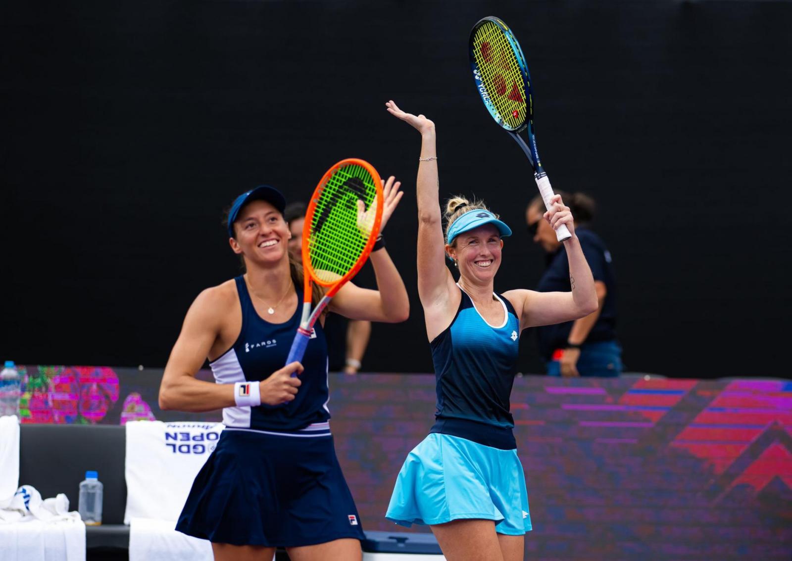 Luisa Stefani vence duelo emocionante contra Bia Maia e é campeã do WTA 1000 de Guadalajara, no México