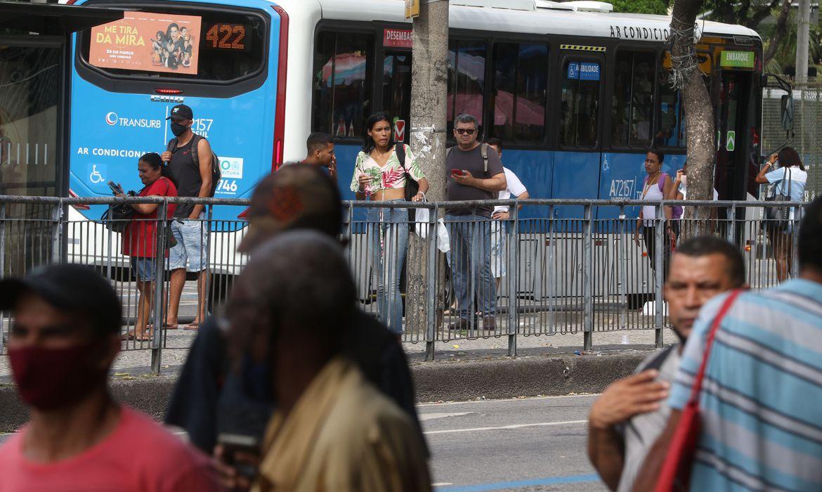 São Paulo reforça frota de ônibus para acesso aos locais de votação