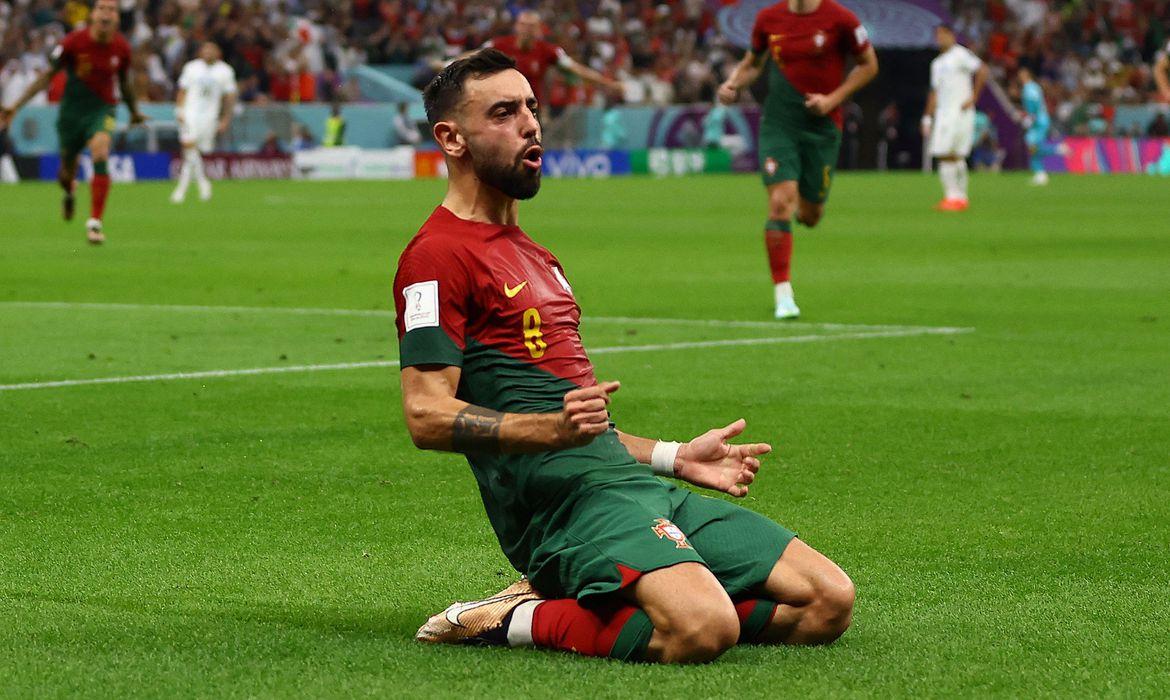 Copa: Bruno Fernandes brilha e garante vaga de Portugal nas oitavas