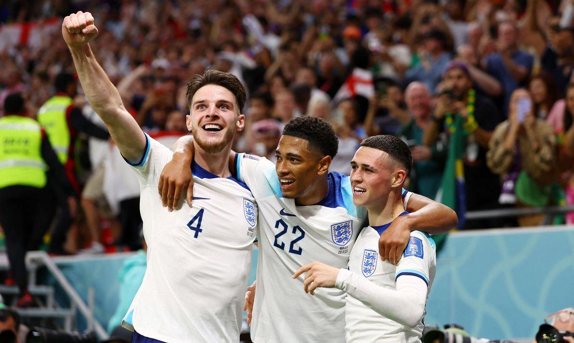 Inglaterra chega às oitavas após vitória sobre Gales