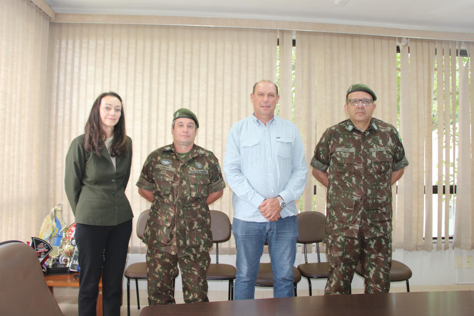 Junta Militar de Morungaba recebe visita do Tenente do Posto de Recrutamento e Seleção