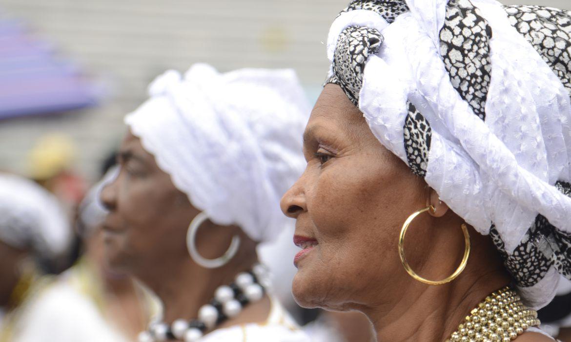 Sociedade civil cobra cumprimento da Lei da Saúde da População Negra