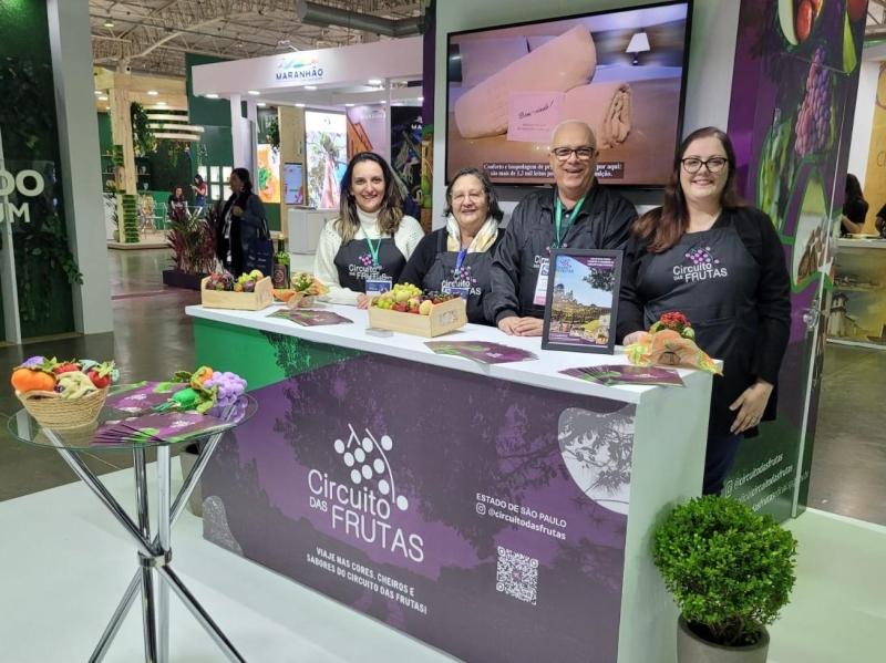 Vinhedo e Circuito das Frutas participam da maior feira de negócios de turismo da América Latina