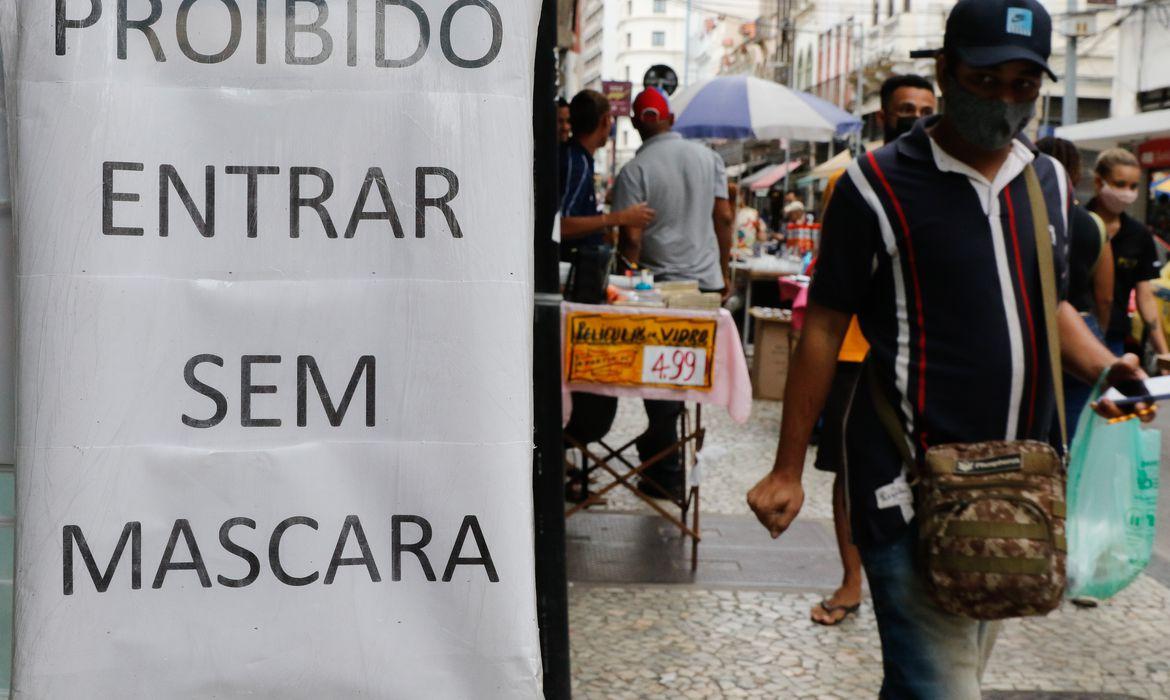 Brasil registra 9.868 casos de covid-19 e 20 mortes em 24 horas