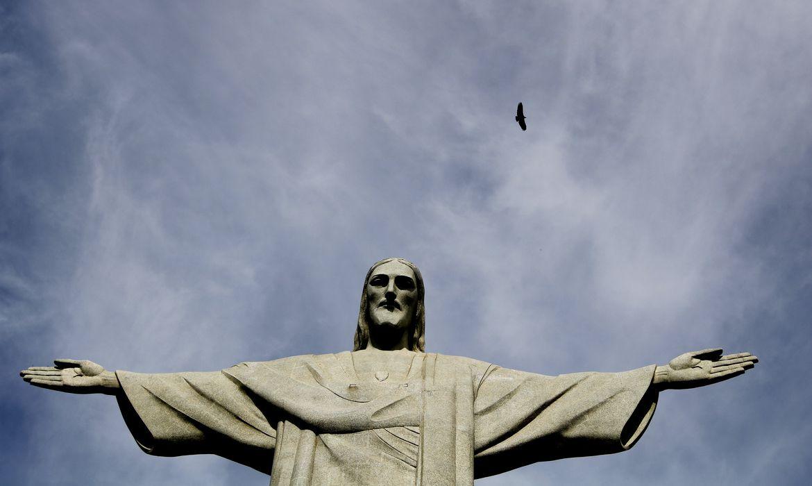 Cristo Redentor será iluminado de verde e amarelo para homenagear Pelé