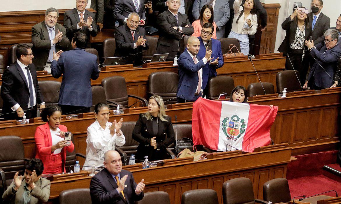 Governo brasileiro acompanha situação interna do Peru com preocupação