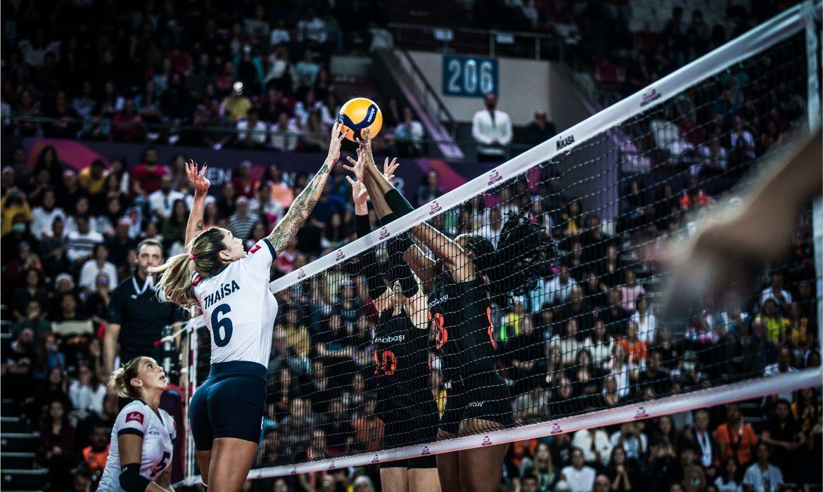 Minas encerra Mundial de Clubes de vôlei feminino na 4ª posição