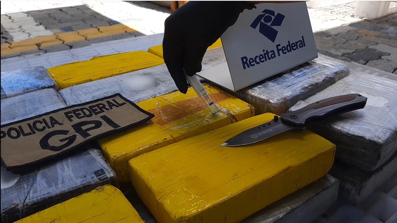 Receita Federal e Polícia Federal efetuam ação conjunta de combate ao tráfico internacional de drogas no Porto de Santos
