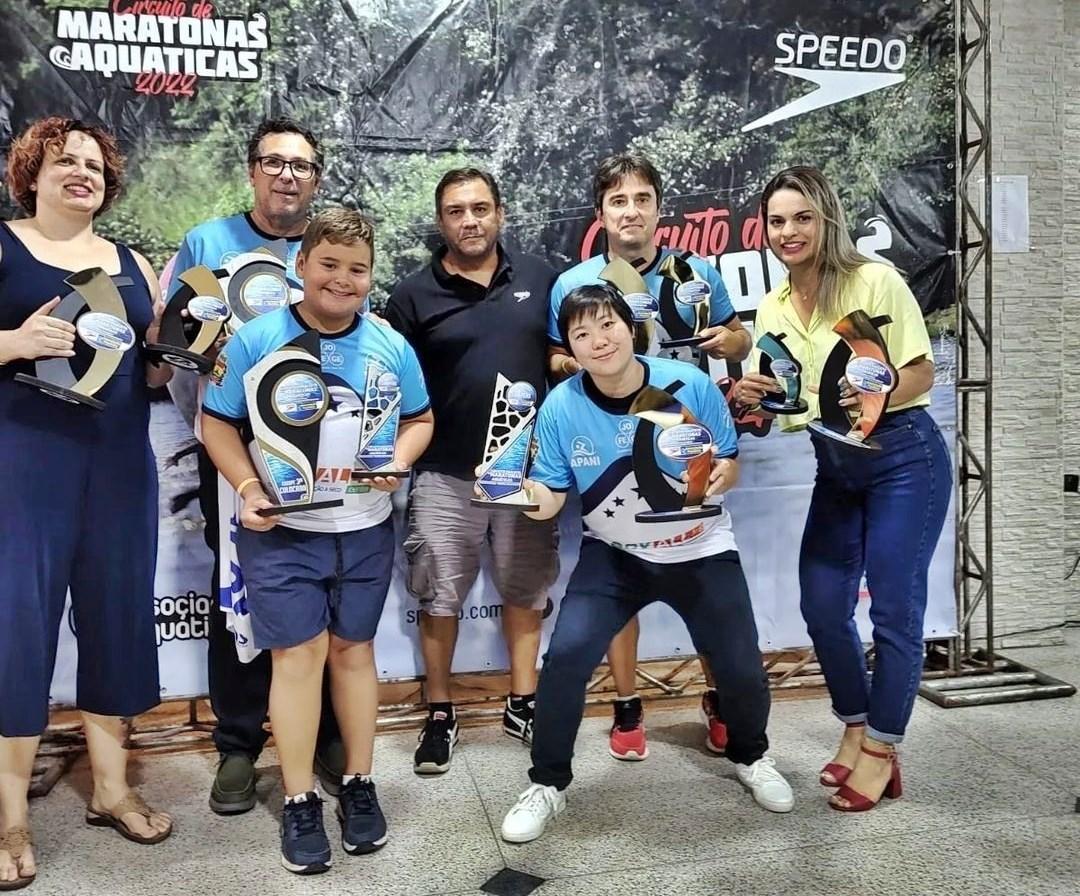 Apan presente na premiação do Circuito de Maratonas Aquáticas 2022