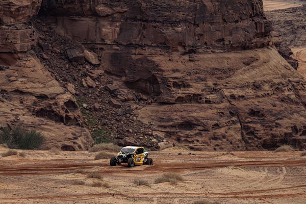 Dakar: Após três etapas, pai e filho estão entre os oito primeiros nos UTVs T4 