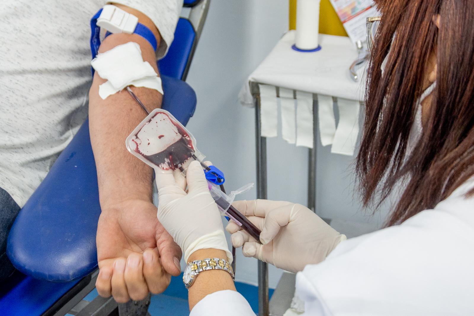 Doação de Sangue: Dezesseis pessoas doam pela primeira vez durante campanha do Rotary Club