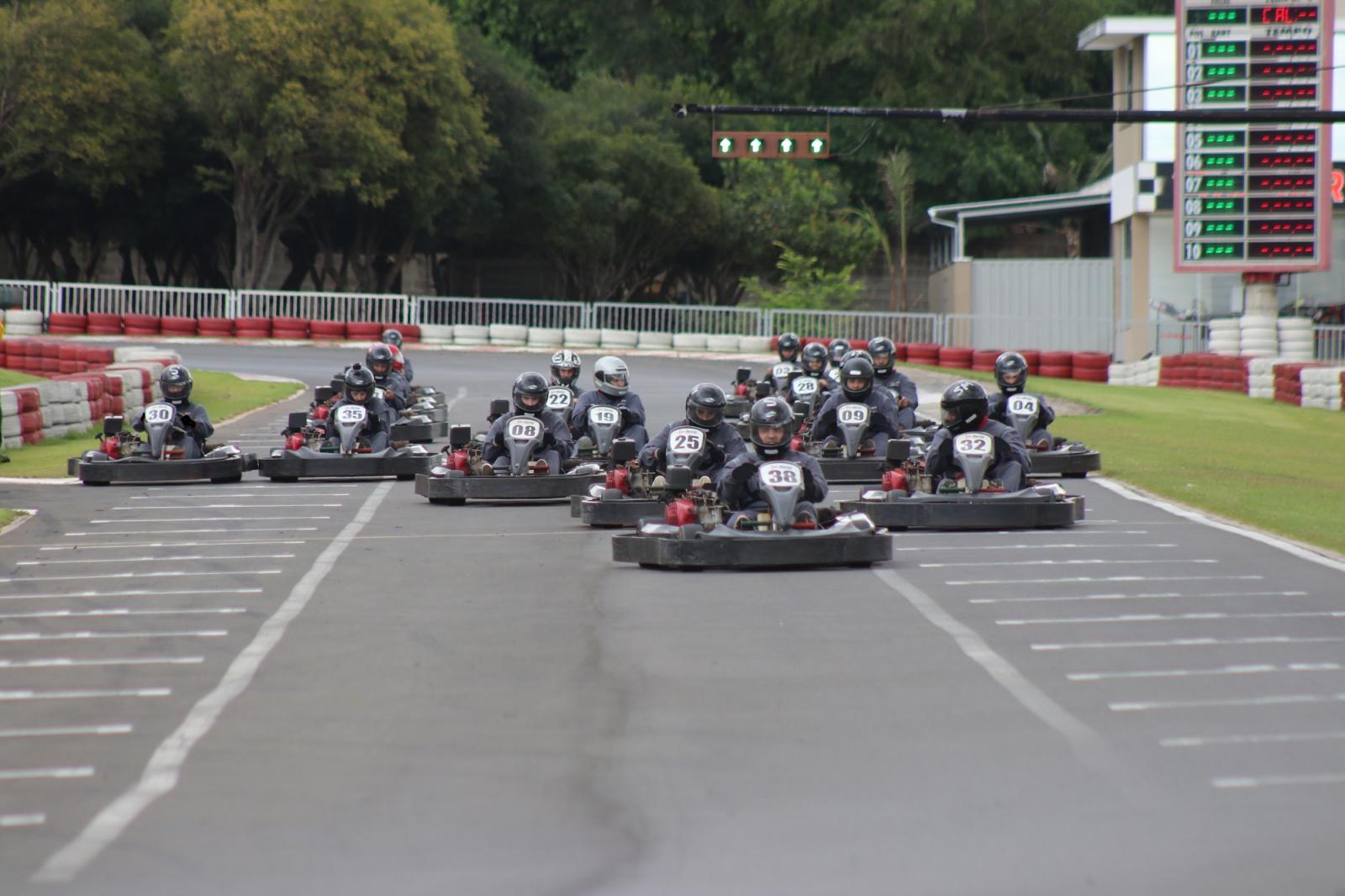 Férias no Kartódromo San Marino têm entrada e estacionamento gratuitos