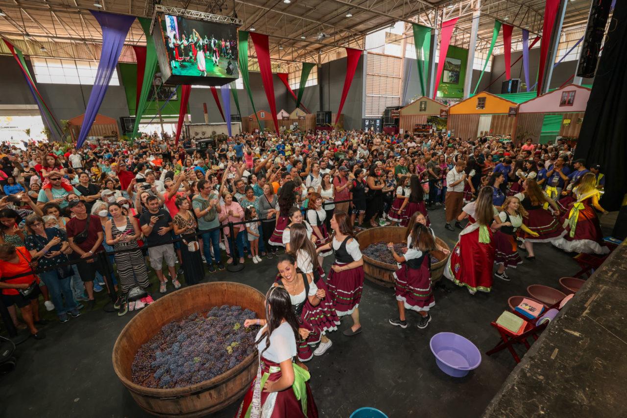 Festa da Uva supera expectativa e ultrapassa os 50 mil visitantes