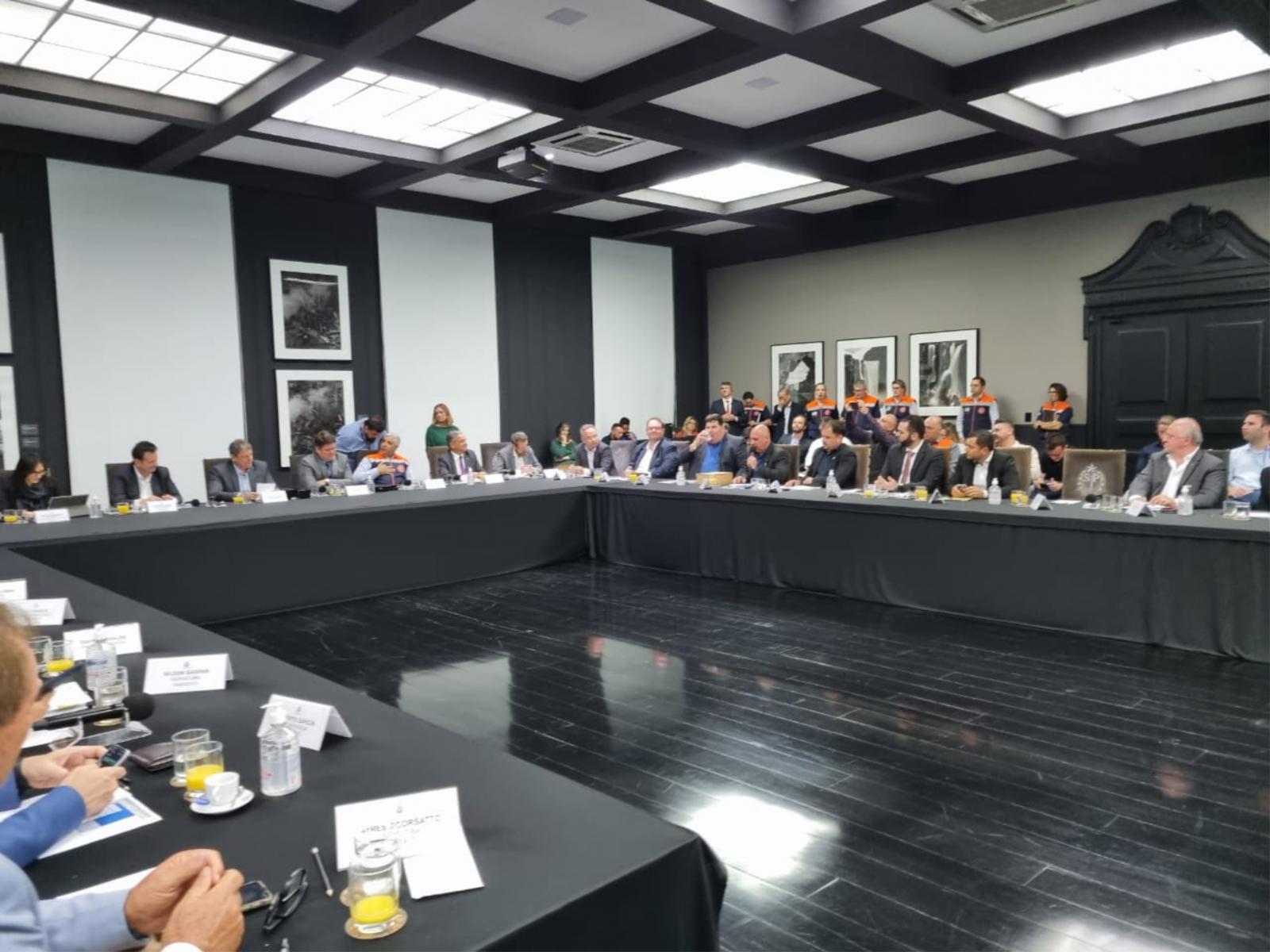 Morungaba participa de reunião de prefeitos com governador e Defesa Civil do Estado