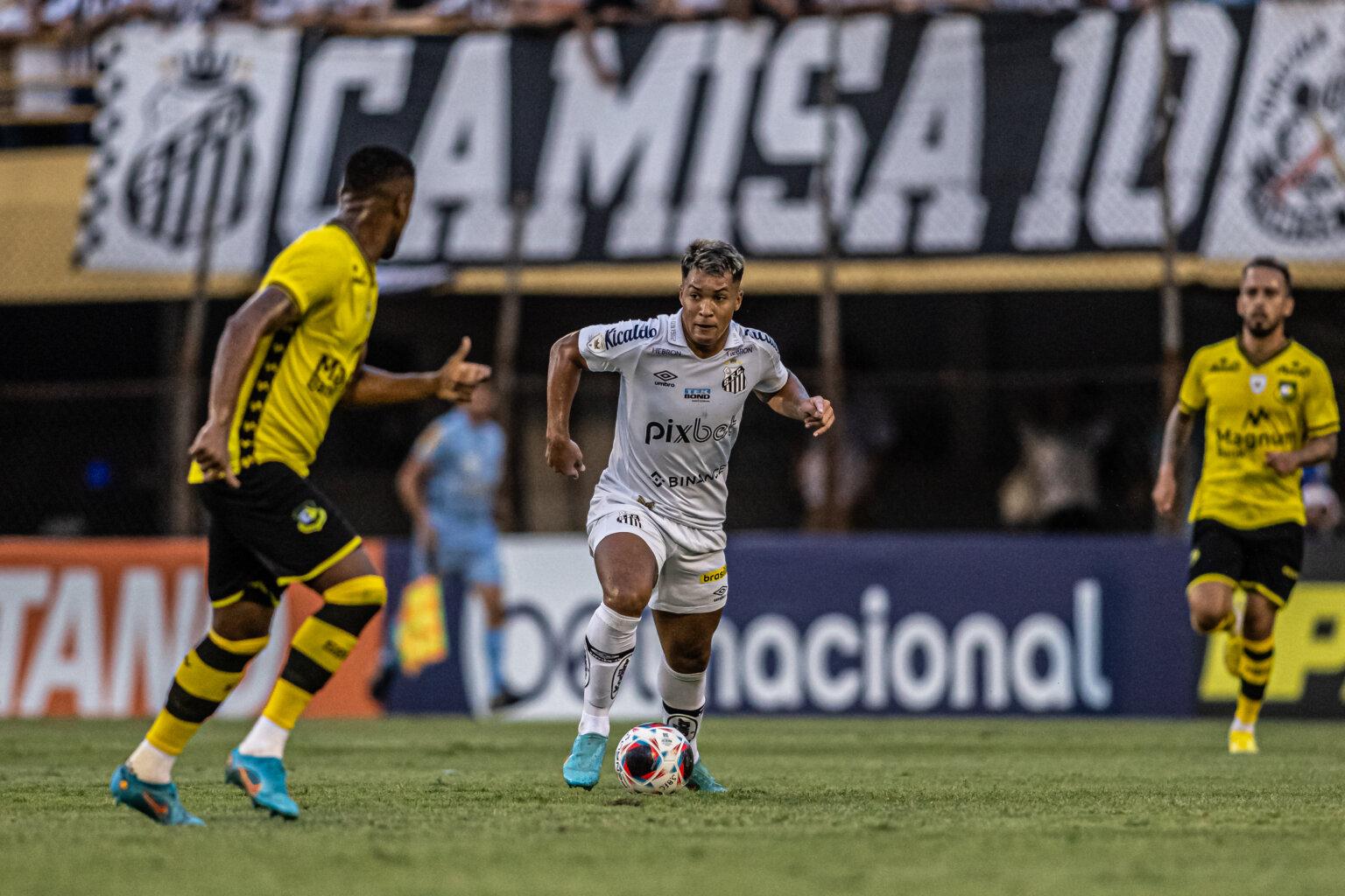 Santos marca no fim e busca empate diante do São Bernardo
