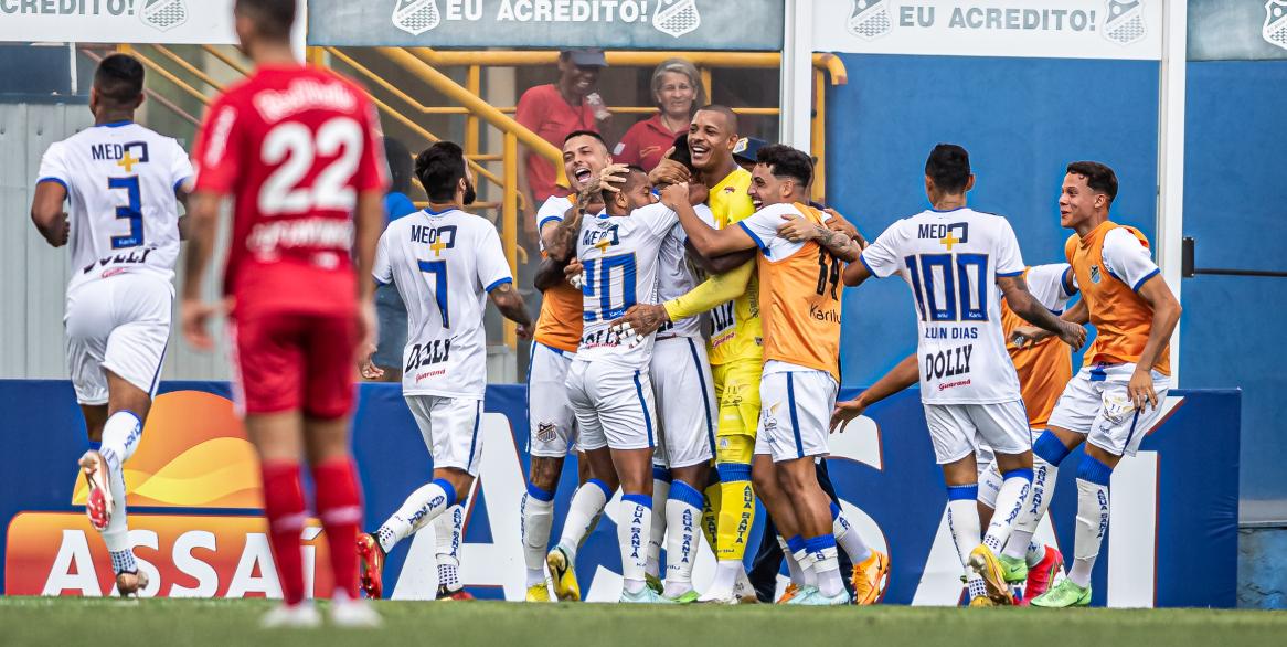 Água Santa vence o Red Bull Bragantino e divide a liderança do Grupo B