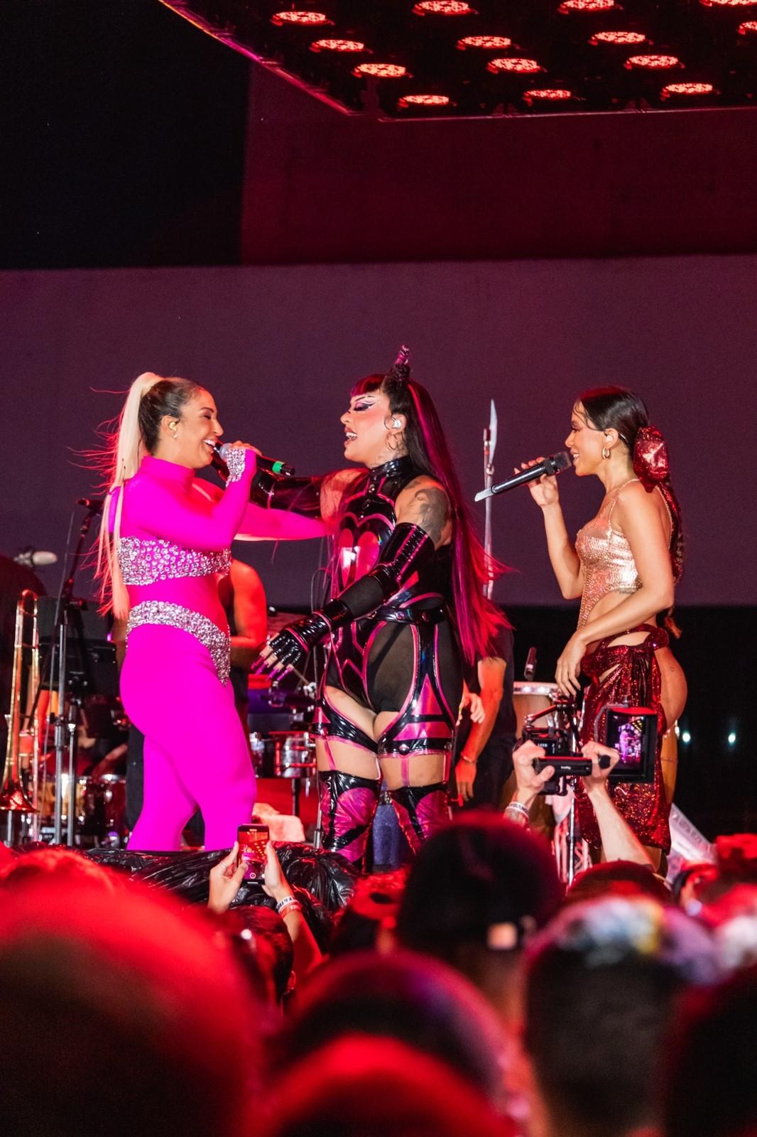 “Proibidona” de Gloria Groove com Anitta e Valesca explode no streaming