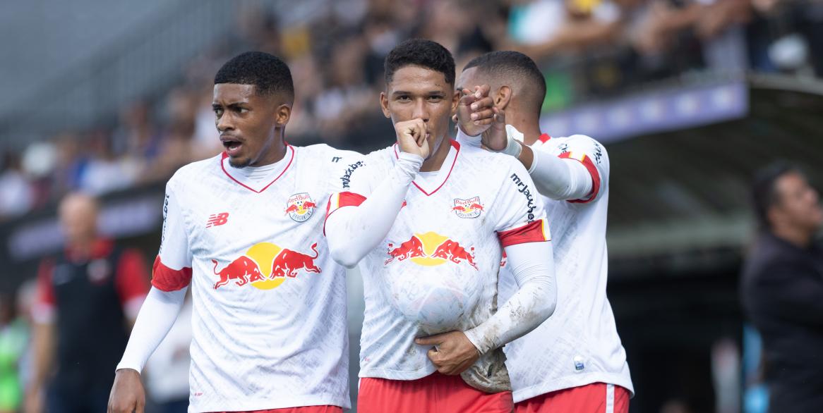 Red Bull Bragantino goleia o Ituano e se aproxima da classificação