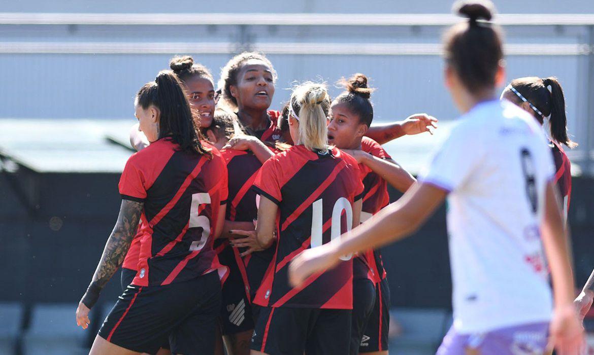 Athletico-PR e Grêmio vencem pela 4ª rodada do Brasileiro Feminino