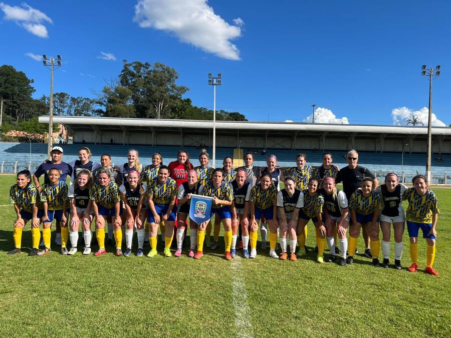 Bragança Paulista realiza amistoso internacional de futebol feminino