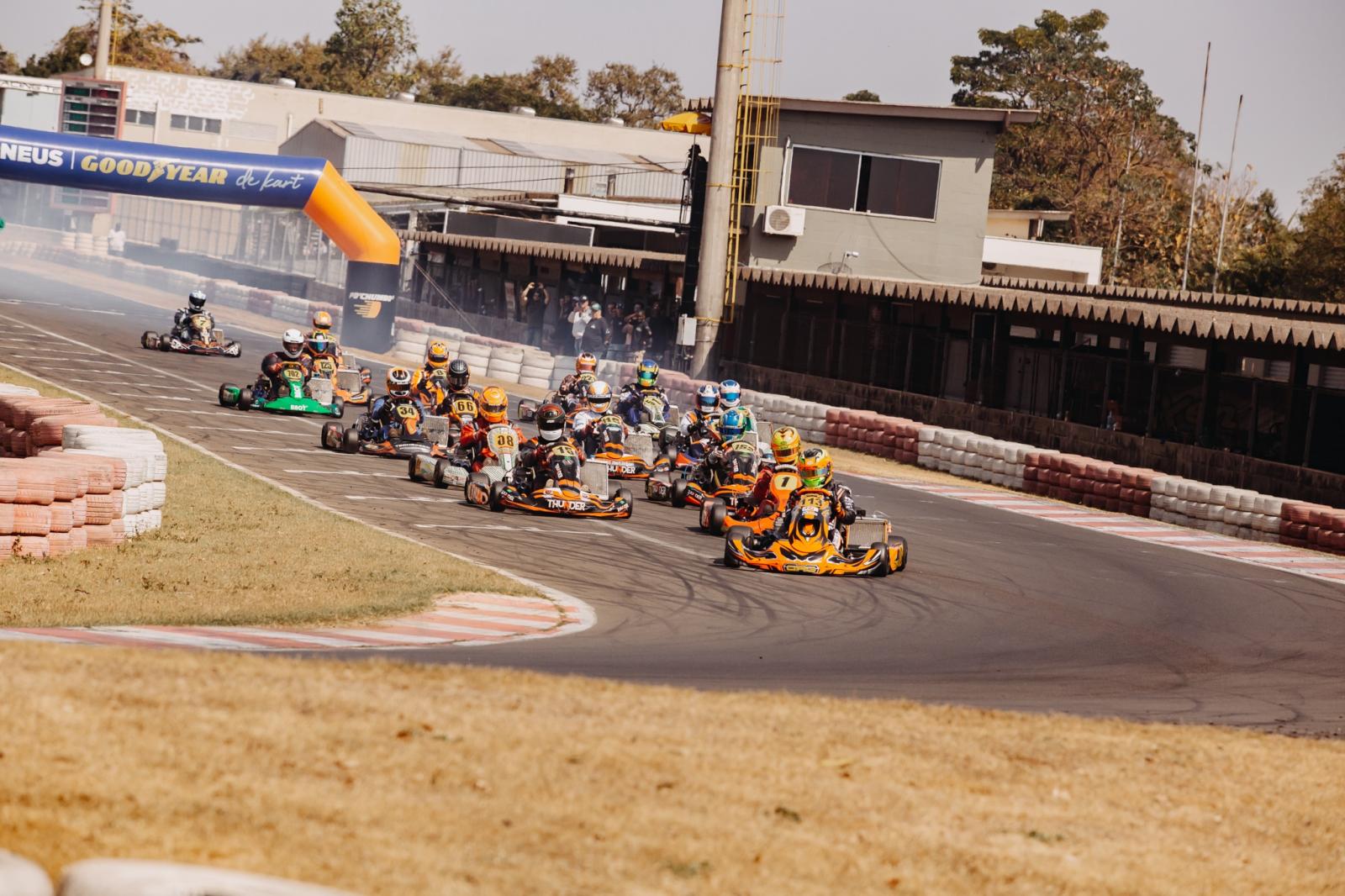 Começa a temporada de campeonatos de kart próprio no Kartódromo San Marino