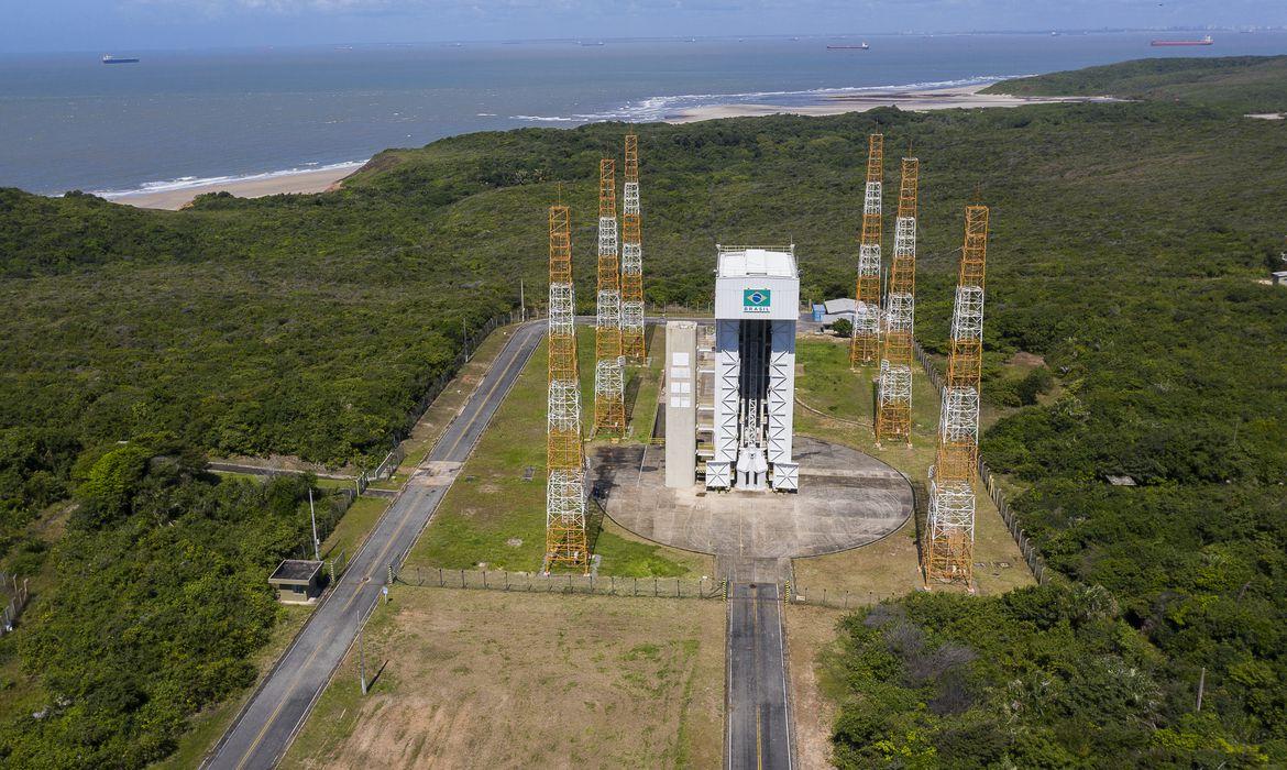 Foguete sul-coreano é lançado a partir da Base de Alcântara