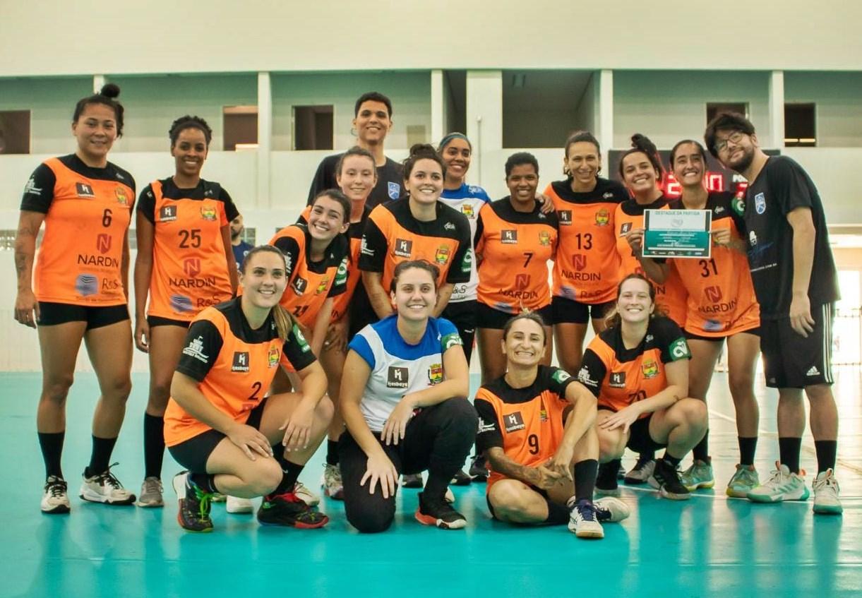 Handebol adulto feminino do Itatiba EC/PMI disputa a semifinal da Copa Gênesis