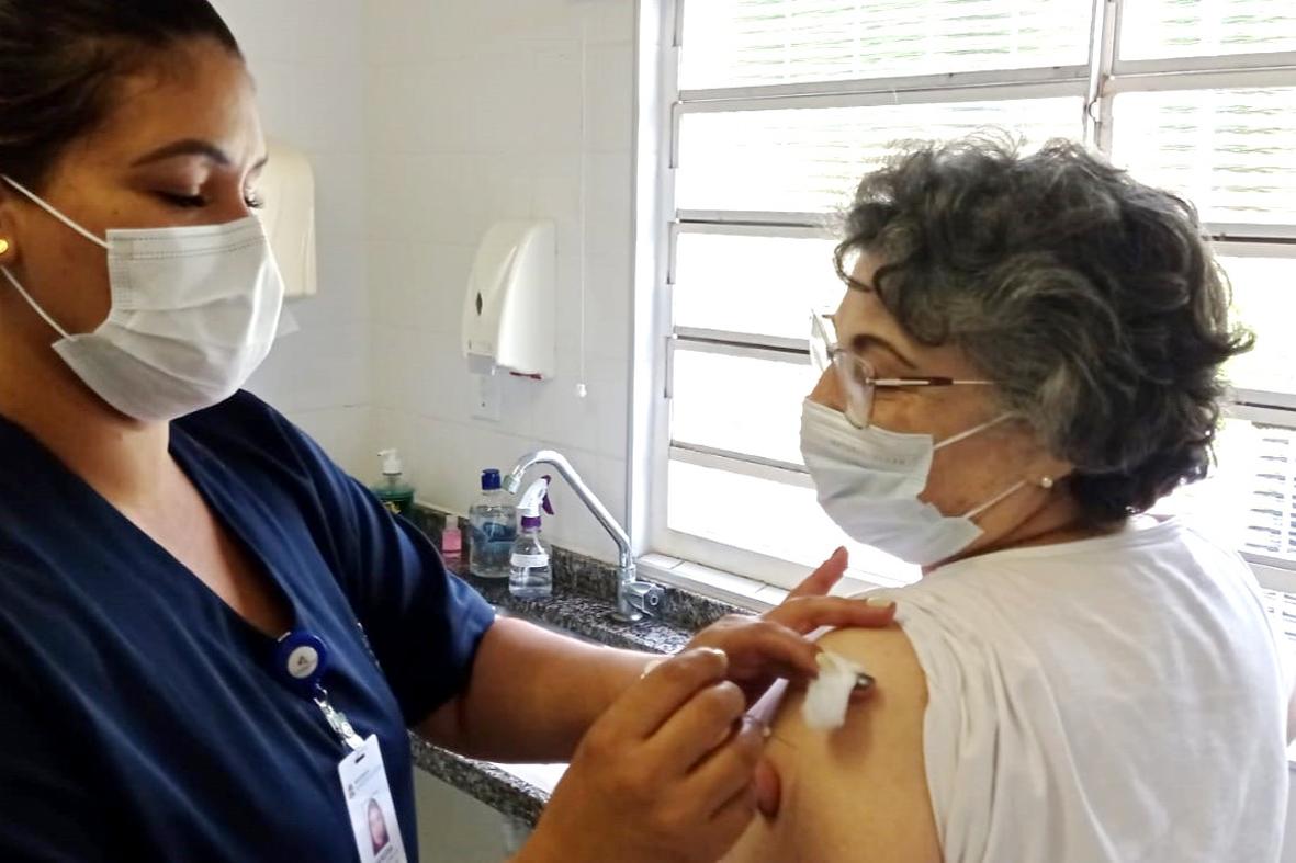Itatiba: Mais de 4 mil pessoas já foram imunizadas com dose da vacina bivalente