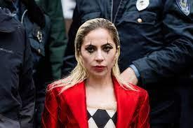 Lady Gaga surge caracterizada de Arlequina para gravação de Coringa 2