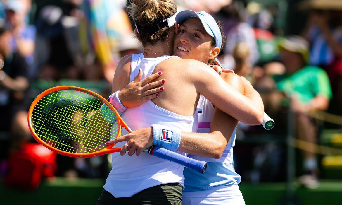 Luisa Stefani cai na chave de duplas do Masters 1000 de Indian Wells