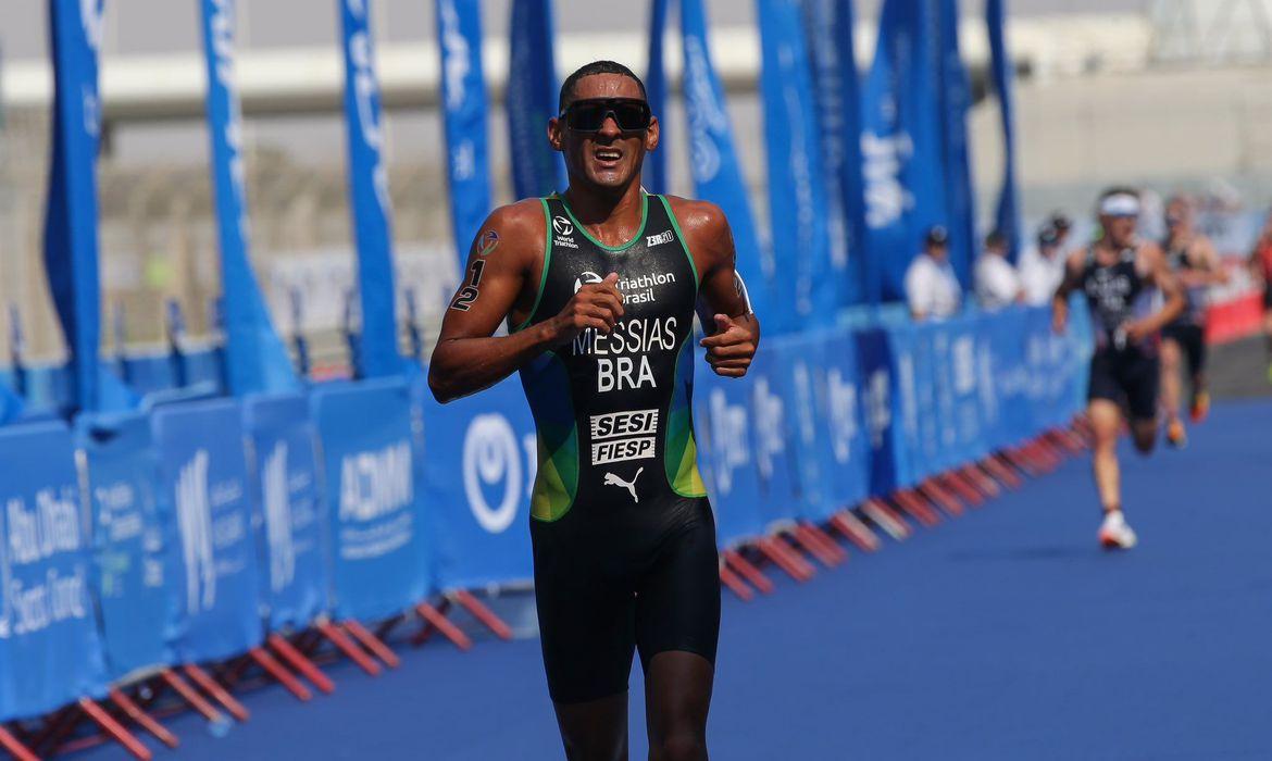 Manoel Messias é bronze em 1ª etapa do circuito mundial de Triatlo