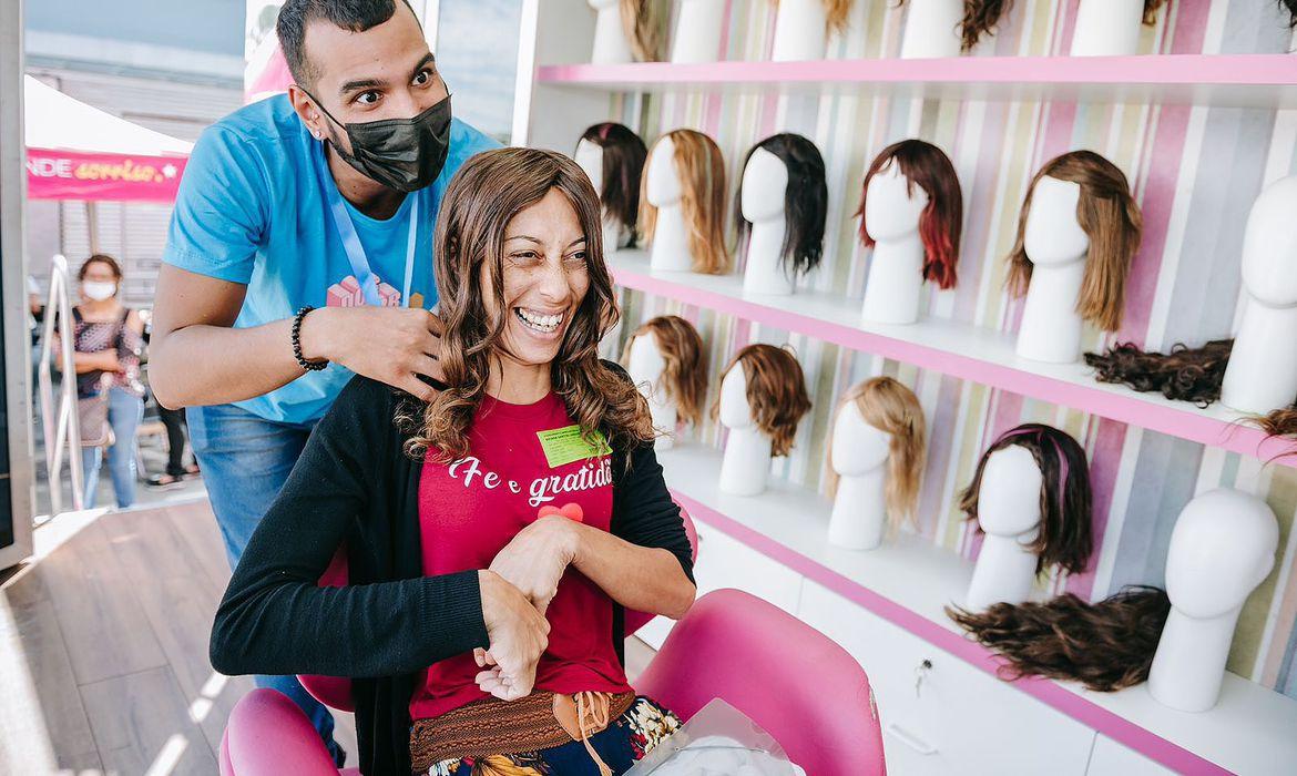São Paulo tem perucas grátis para pacientes com câncer