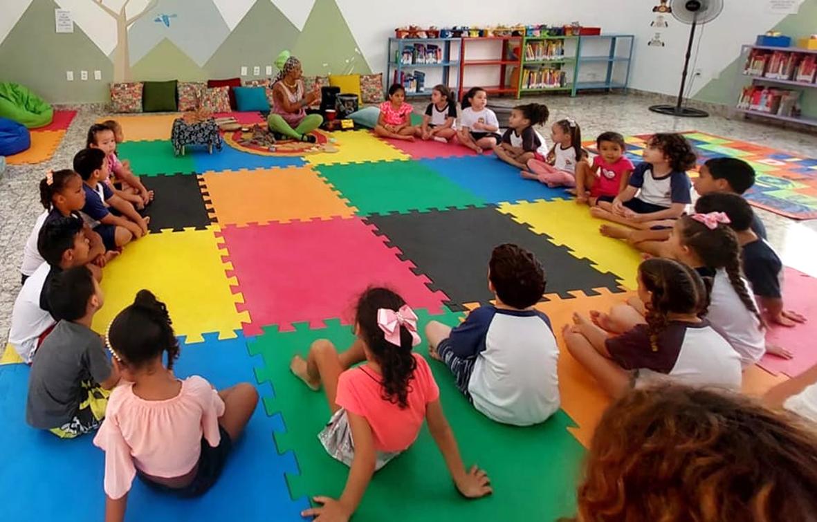 29 de Abril é lembrado com Roda Africana na Biblioteca Municipal