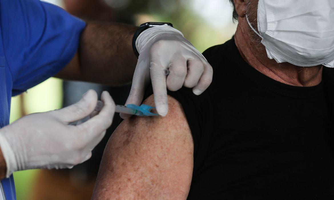 Bolívia, Colômbia e Cuba recebem vacinas do Butantan pela primeira vez