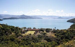 Governo de SP inicia operação de turismo ecológico no Parque Estadual Ilha Anchieta