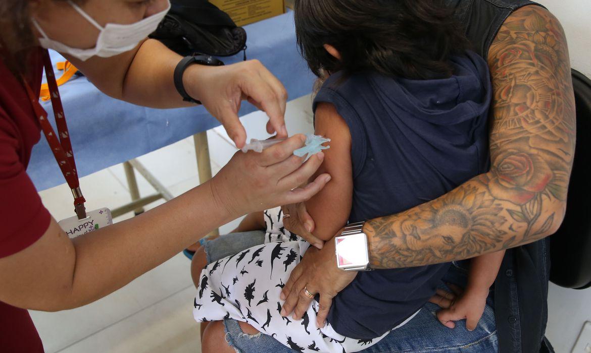 Ministério da Saúde e entidades médicas unem-se em prol da vacinação