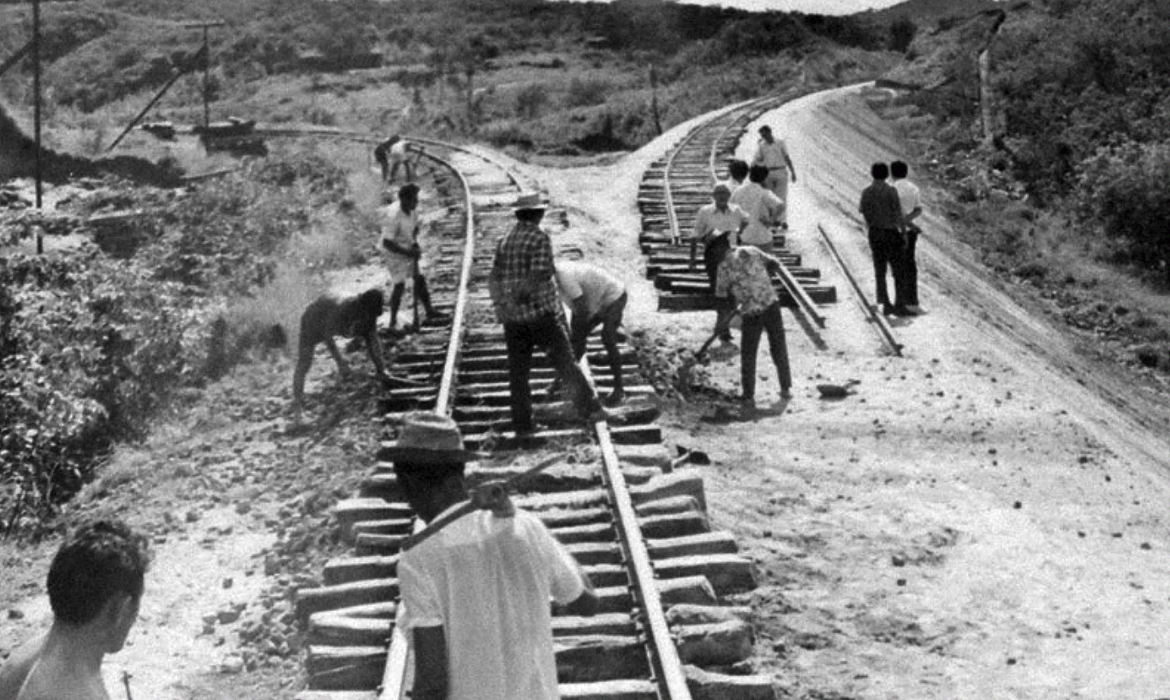 Petrópolis ganha mostra que destaca primeira estrada de ferro do país