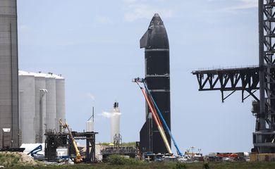 SpaceX adia lançamento da Starship com o foguete Super Heavy