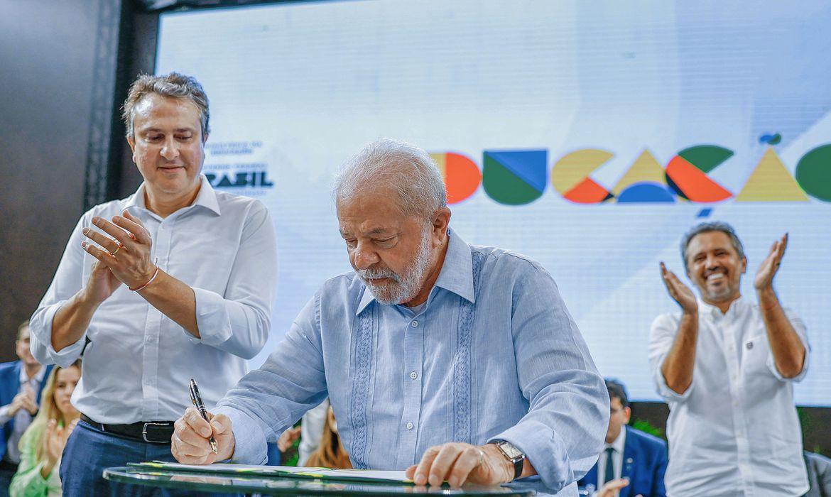 Lula diz que base de apoio no Congresso será testada a cada votação 
