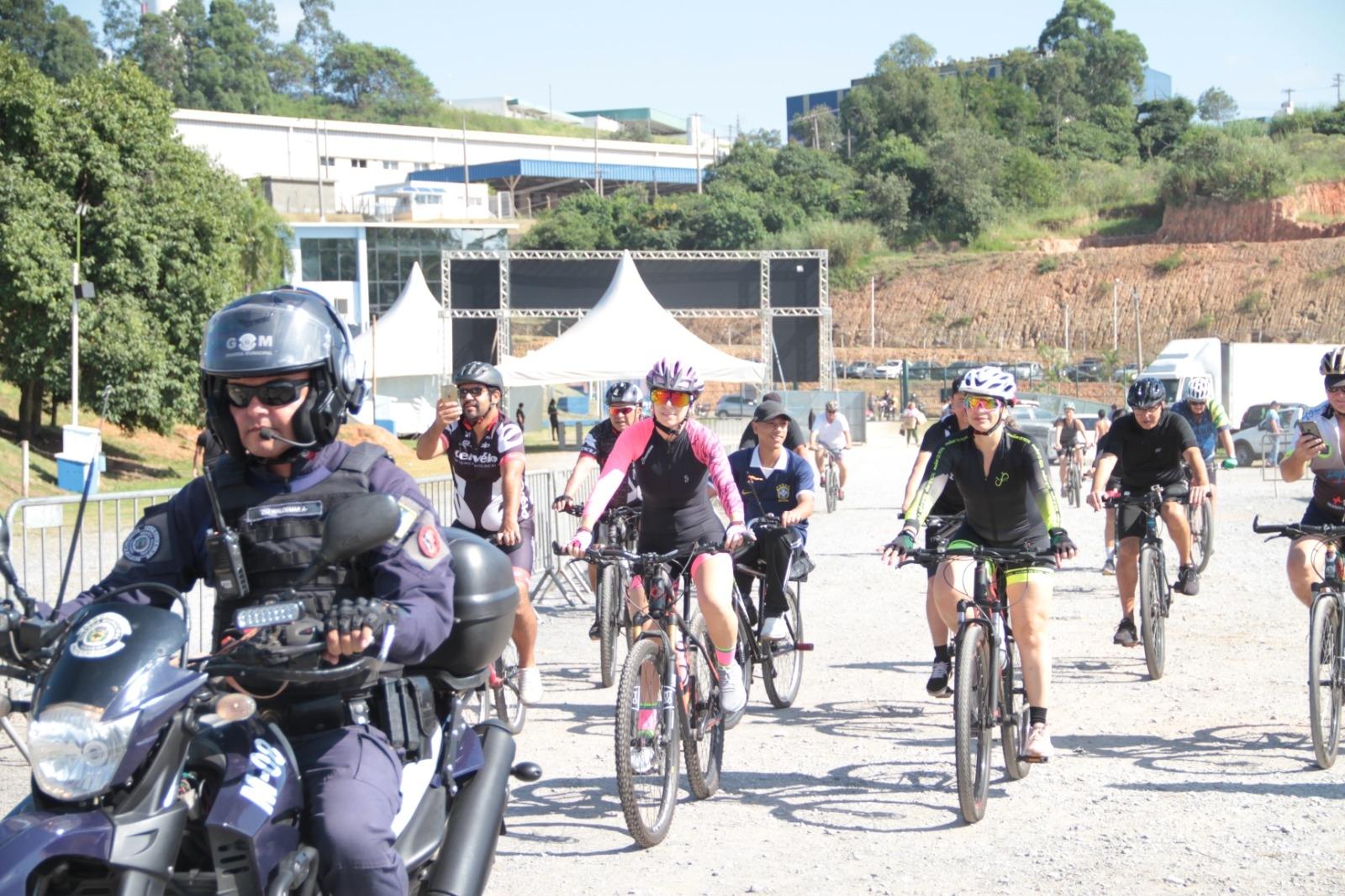 Passeio Ciclístico é sucesso neste domingo da 53ª Festa da Uva e 9ª Expo Caqui