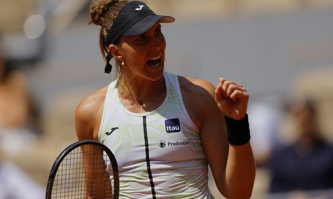 Bia Haddad encara número 1 do mundo por vaga na final de Roland Garros