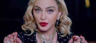Madonna adia turnê após ser internada por causa de infecção bacteriana