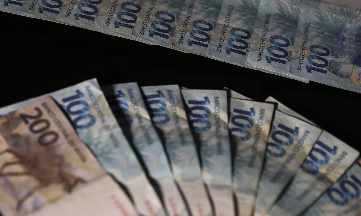 Arrecadação federal cai 3,4% e chega a R$ 180,47 bilhões em junho