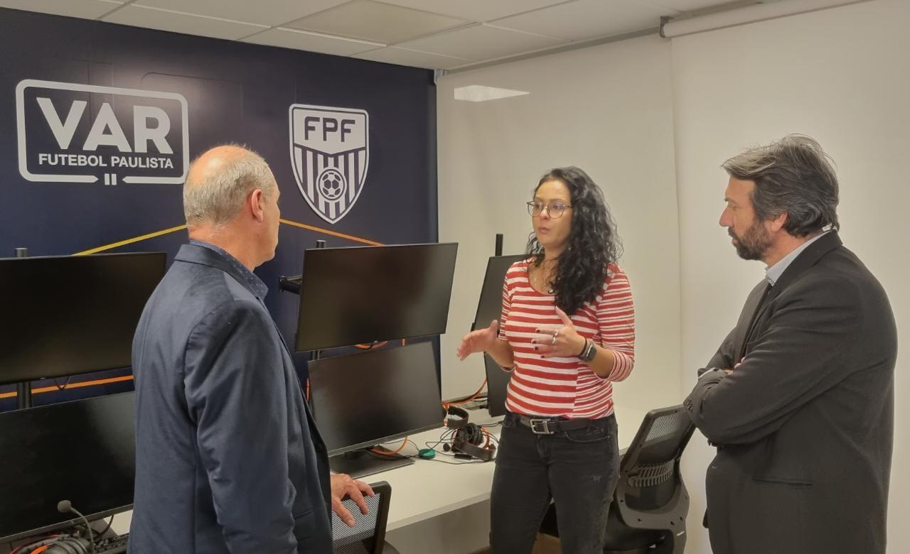 Em visita à FPF, Jundiaí discute parceria para uso do Bolão em testes de árbitros