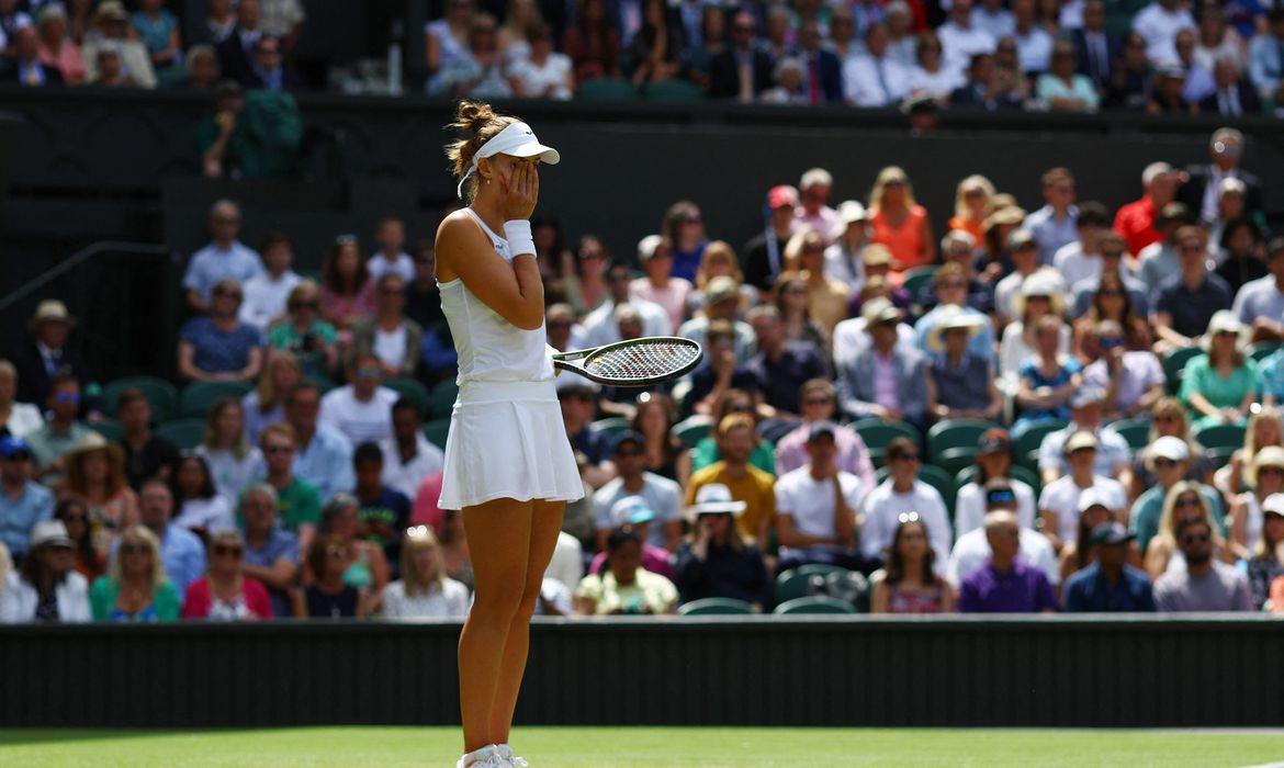 Lesão nas costas tira Bia Haddad Maia do Torneio de Wimbledon