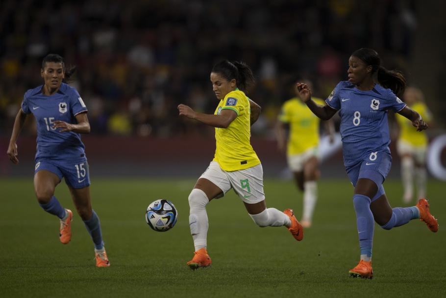 Seleção perde para a França e decide vaga na quarta para o mata-mata da Copa do Mundo